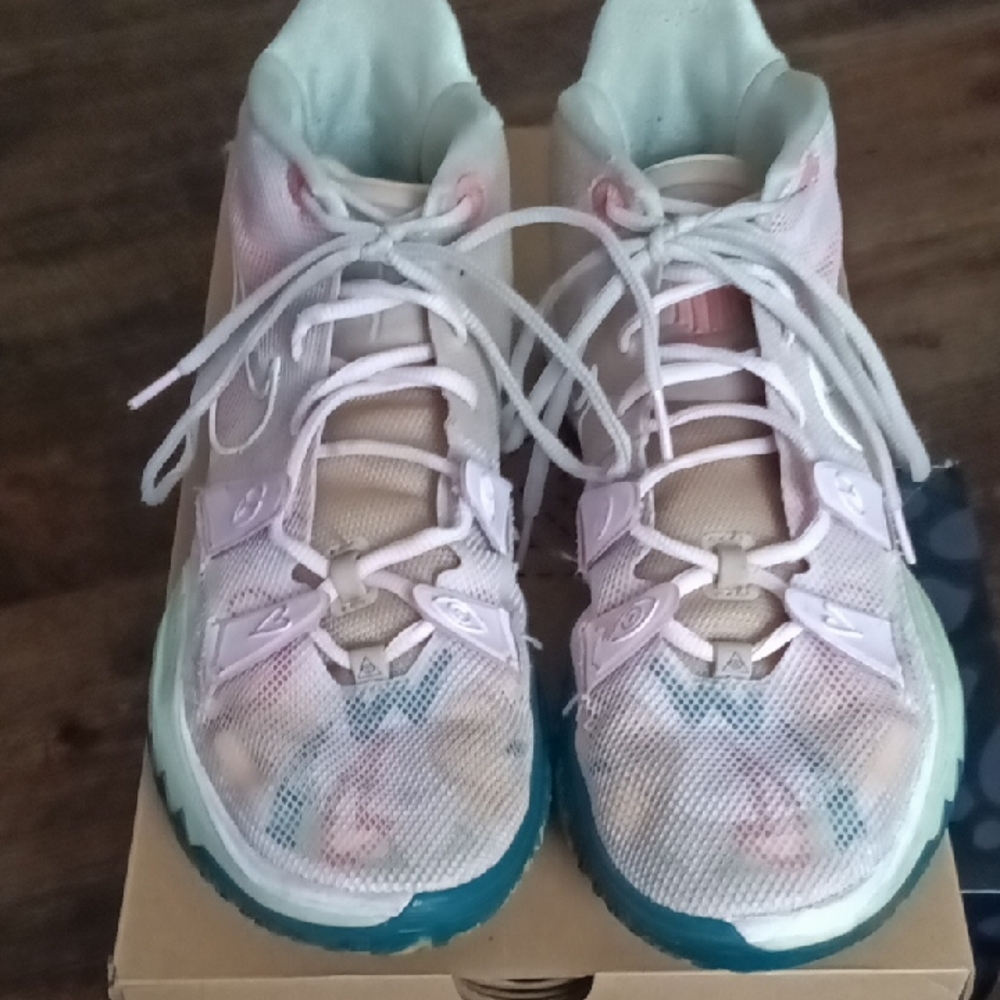 Kyrie 7 Basketball Shoes